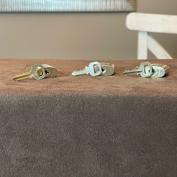 Louis Vuitton locks & keys - Picture 3 of 7